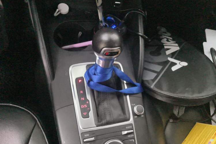 Used Audi A3 2016 Limousine 35 TFSI Prestige Edition Gear Lever