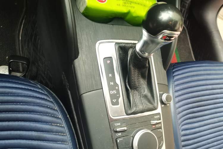 Used Audi A3 2016 Limousine 35 TFSI Ambition Edition Gear Lever
