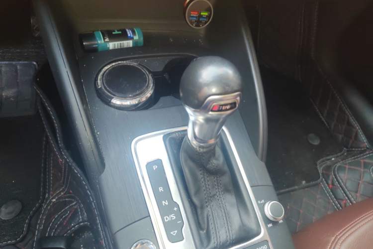 Used Audi A3 2016 Limousine 35 TFSI Ambition Edition Gear Lever