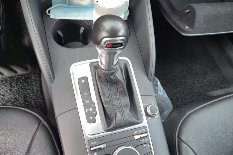 Used Audi A3 2016 Sportback 35 TFSI Ambition Gear Lever