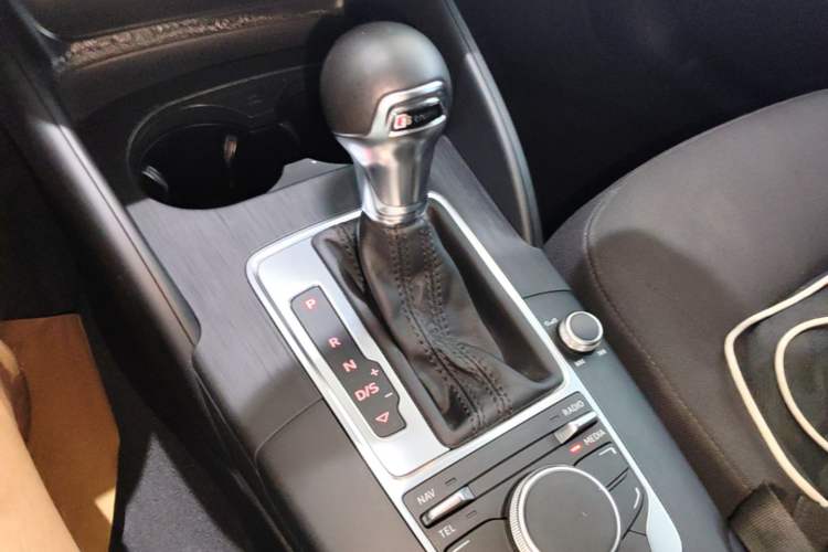 Used Audi A3 2016 Sportback 35 TFSI Ambition Gear Lever