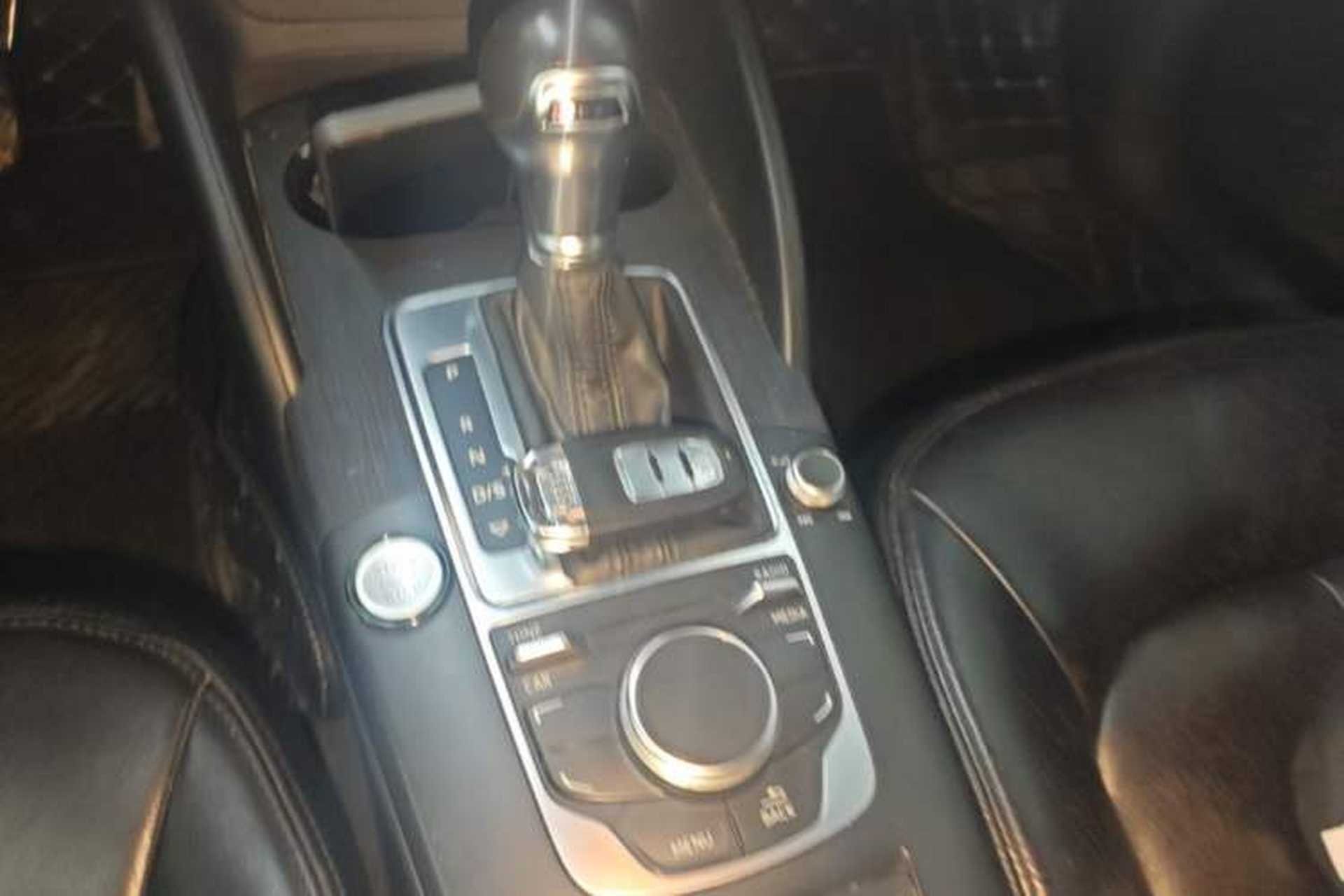 Used Audi A3 2016 Limousine 35 TFSI Ambition Edition Gear Lever