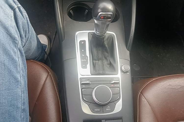 Used Audi A3 2016 Sportback 35 TFSI Ambition Gear Lever