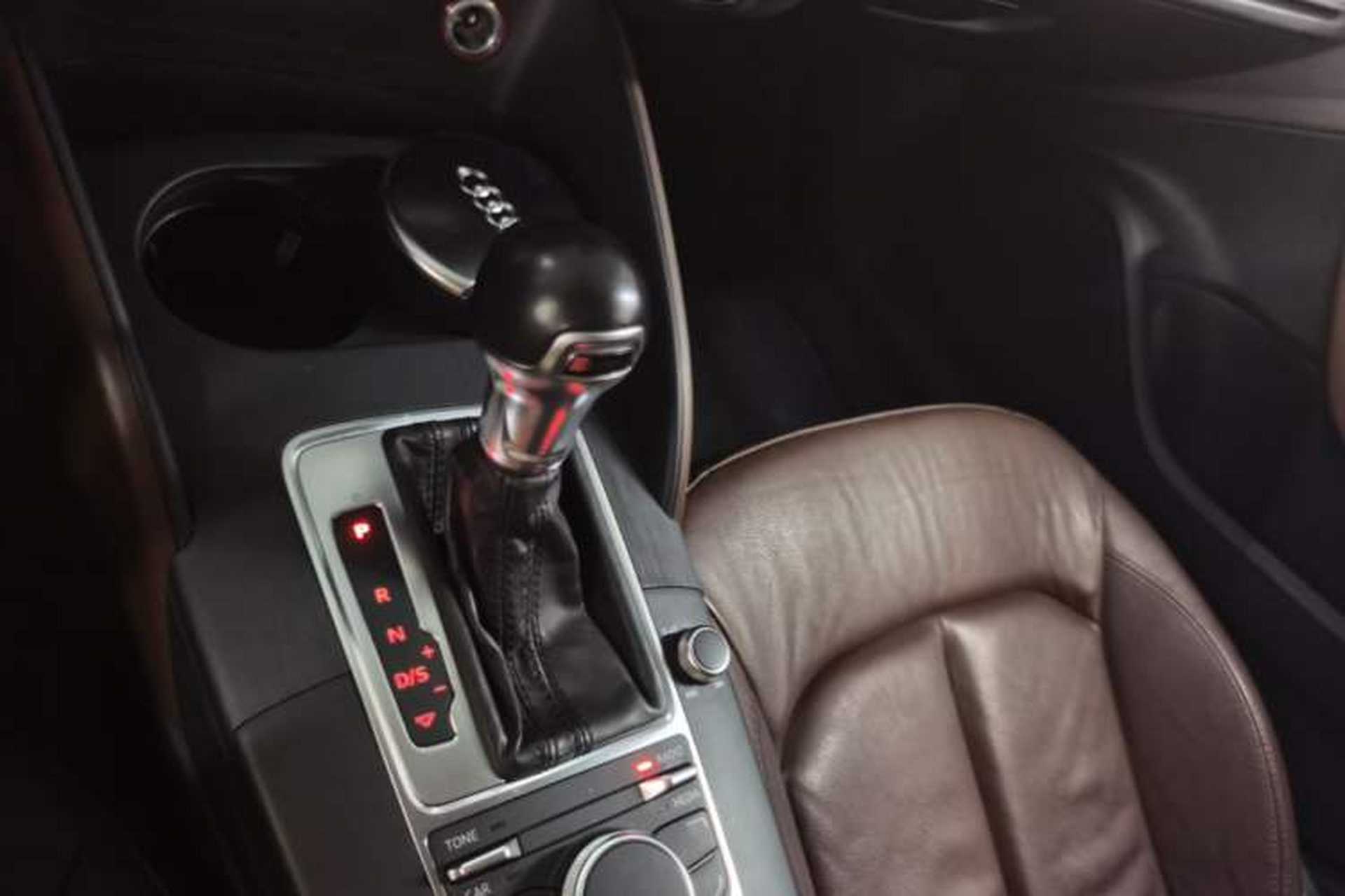 Used Audi A3 2016 Limousine 35 TFSI Style Edition Gear Lever