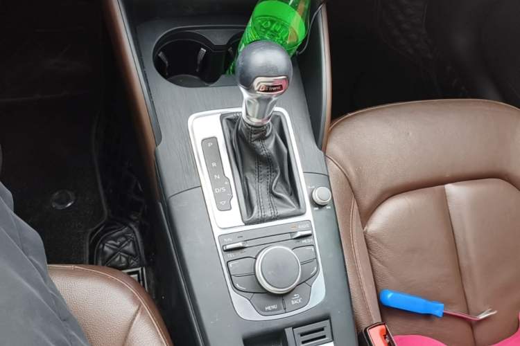 Used Audi A3 2016 Sportback 35 TFSI Style Edition Gear Lever