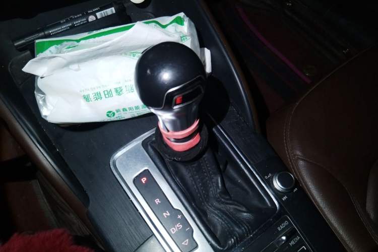 Used Audi A3 2016 Limousine 35 TFSI Style Edition Gear Lever