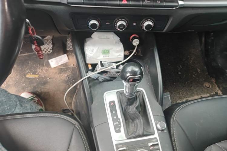 Used Audi A3 2016 Sportback 35 TFSI Ambition Edition Gear Lever