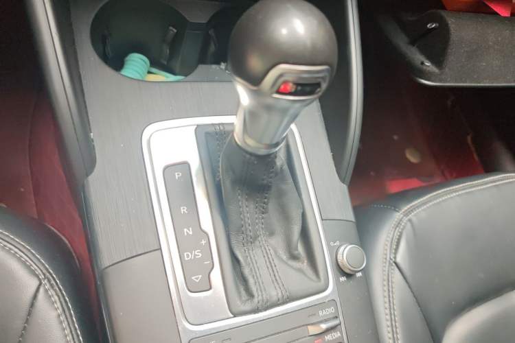 Used Audi A3 2016 Limousine 35 TFSI Prestige Edition Gear Lever