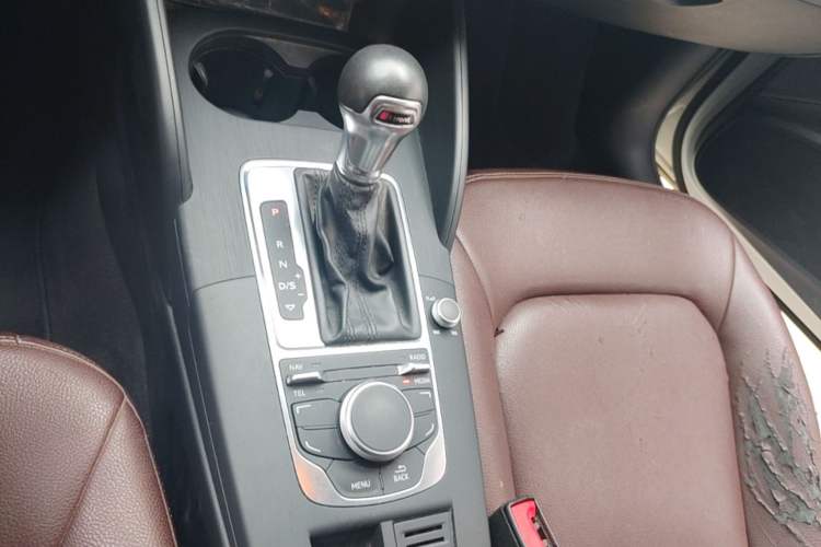 Used Audi A3 2016 Limousine 35 TFSI Prestige Edition Gear Lever