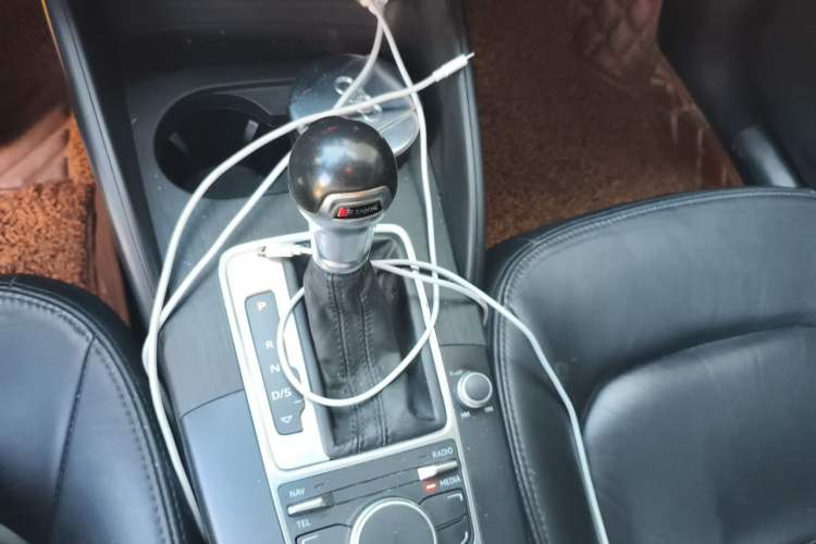 Used Audi A3 2016 Limousine 35 TFSI Prestige Edition Gear Lever