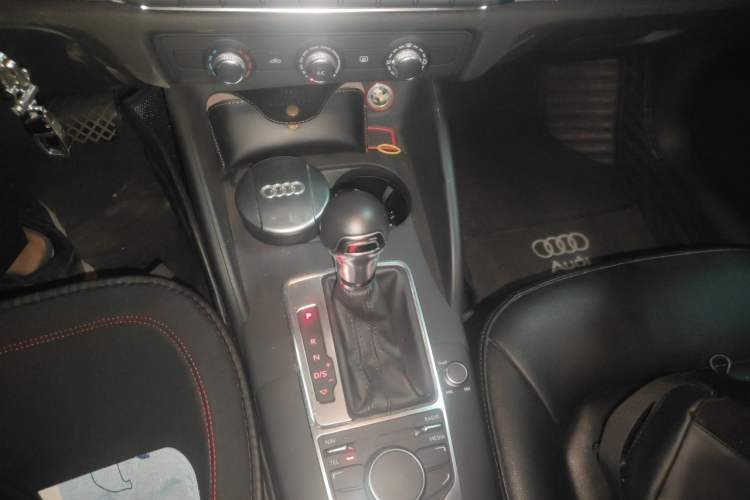 Used Audi A3 2016 Limousine 35 TFSI Prestige Edition Gear Lever
