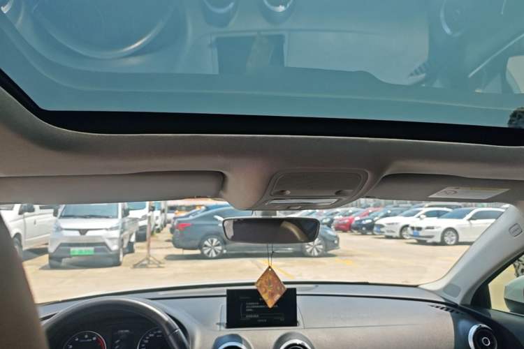 Used Audi A3 2016 Limousine 35 TFSI Style Edition Headliner