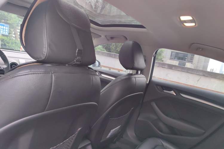 Used Audi A3 2016 Limousine 35 TFSI Prestige Edition Headliner