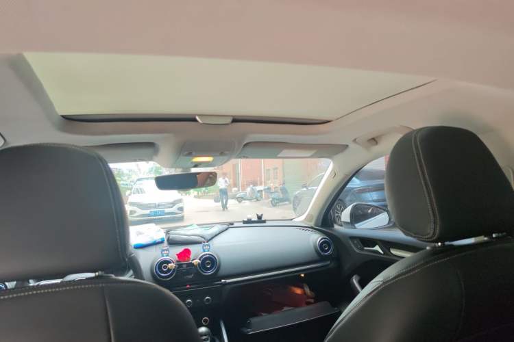 Used Audi A3 2016 Limousine 35 TFSI Prestige Edition Headliner