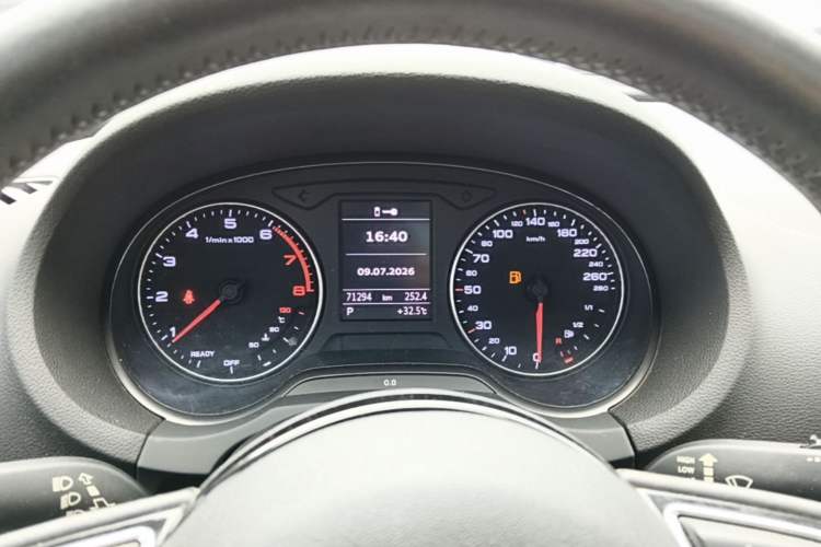 Used Audi A3 2016 Limousine 35 TFSI Prestige Edition Instrument Cluster