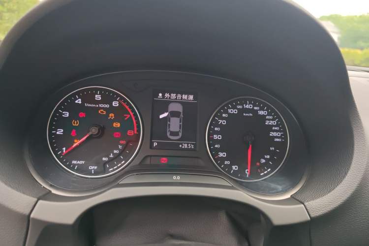 Used Audi A3 2016 Limousine 35 TFSI Ambition Edition Instrument Cluster