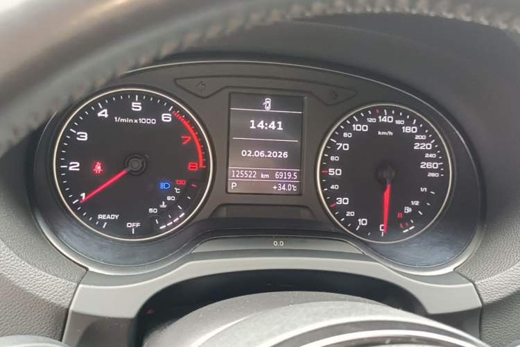 Used Audi A3 2016 Limousine 35 TFSI Ambition Edition Instrument Cluster