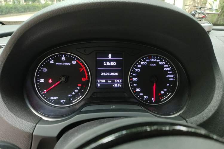 Used Audi A3 2016 Limousine 35 TFSI Ambition Edition Instrument Cluster