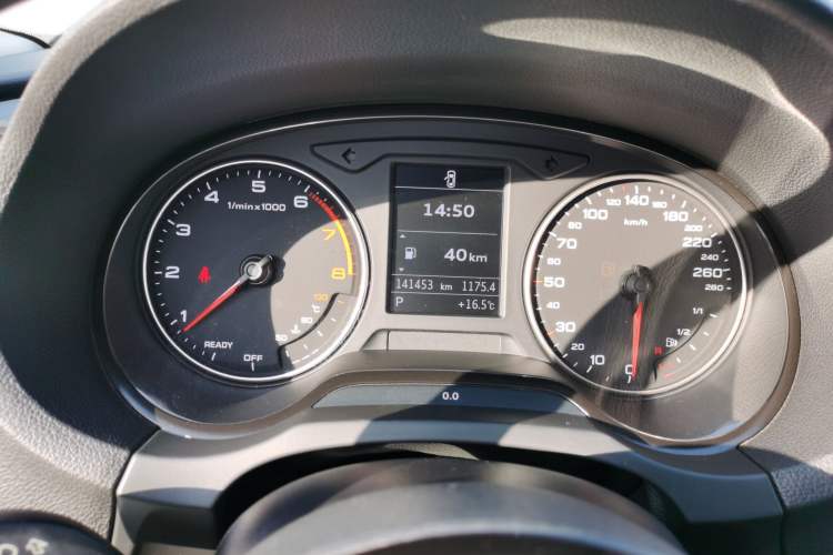 Used Audi A3 2016 Limousine 35 TFSI Ambition Edition Instrument Cluster
