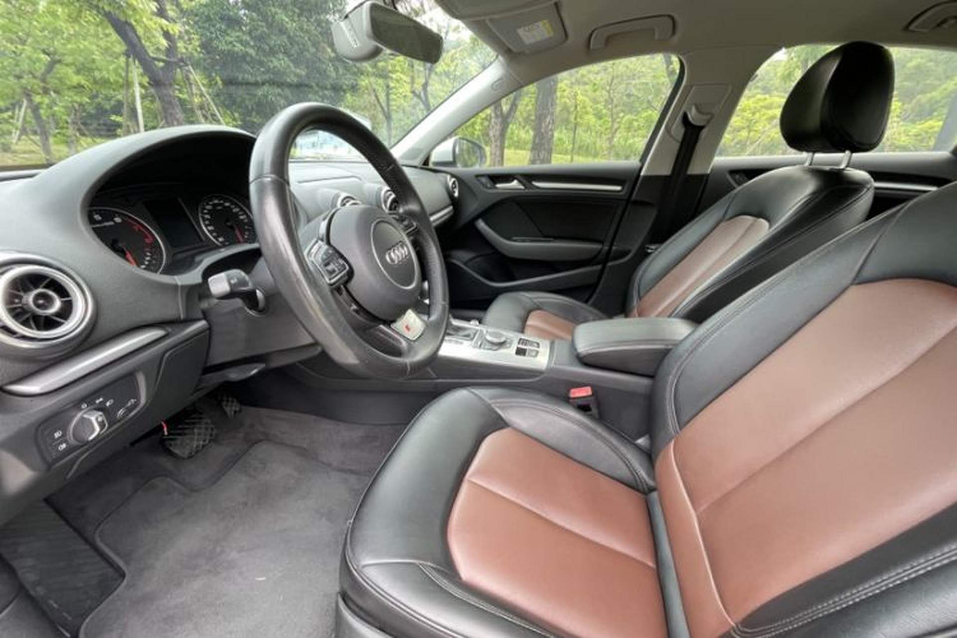 Used Audi A3 2016 Limousine 35 TFSI Ambition Edition Interior 1