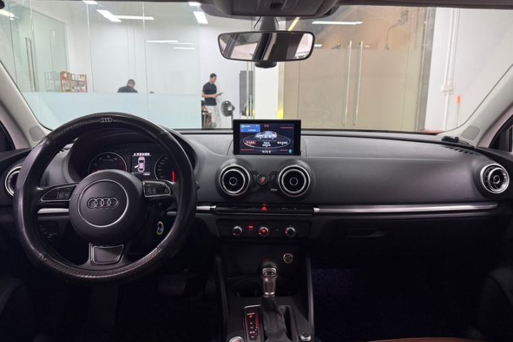 Used Audi A3 2016 Limousine 35 TFSI Prestige Edition Interior 1