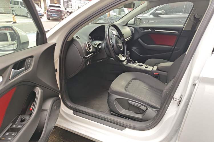 Used Audi A3 2016 Limousine 35 TFSI Ambition Edition Interior 3