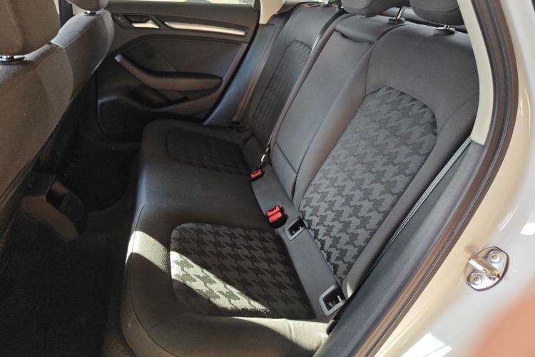 Used Audi A3 2016 Sportback 35 TFSI Ambition Interior 4
