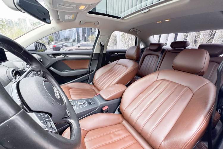 Used Audi A3 2016 Limousine 35 TFSI Prestige Edition Interior 4