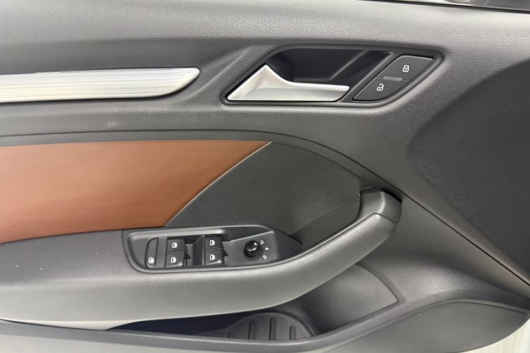 Used Audi A3 2016 Limousine 35 TFSI Prestige Edition Interior 5