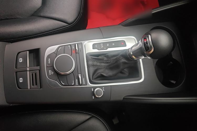 Used Audi A3 2016 Limousine 35 TFSI Ambition Edition Interior 6