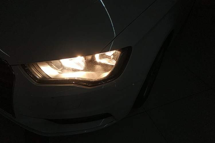 Used Audi A3 2016 Limousine 35 TFSI Ambition Edition Left Front Headlight