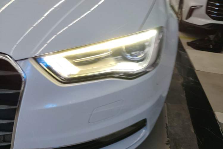Used Audi A3 2016 Limousine 35 TFSI Prestige Edition Left Front Headlight
