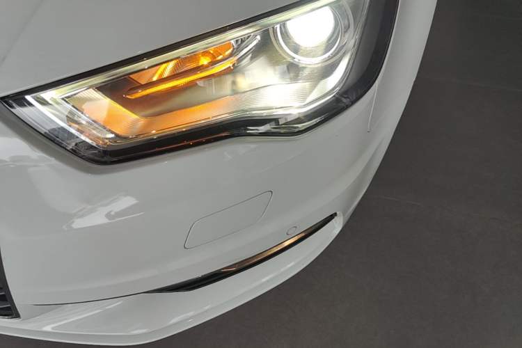 Used Audi A3 2016 Limousine 35 TFSI Prestige Edition Left Front Headlight