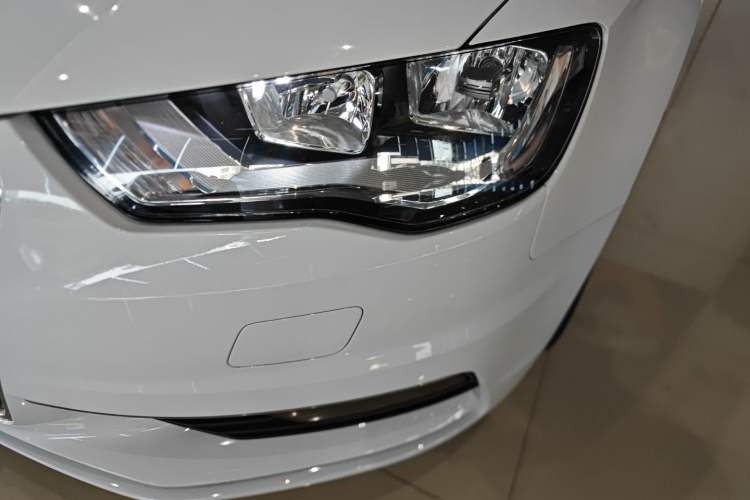 Used Audi A3 2016 Limousine 35 TFSI Ambition Edition Left Front Headlight