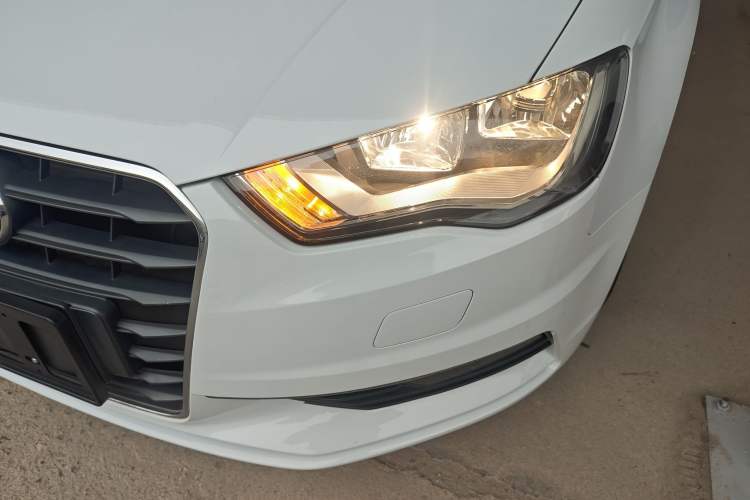 Used Audi A3 2016 Limousine 35 TFSI Ambition Edition Left Front Headlight