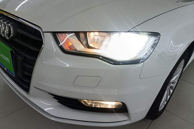 Used Audi A3 2016 Limousine 35 TFSI Ambition Edition Left Front Headlight