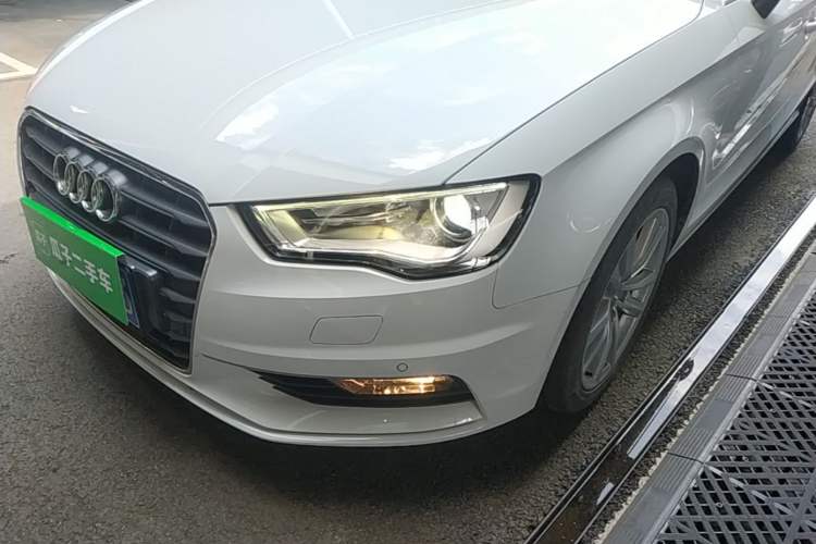 Used Audi A3 2016 Limousine 35 TFSI Style Edition Left Front Headlight