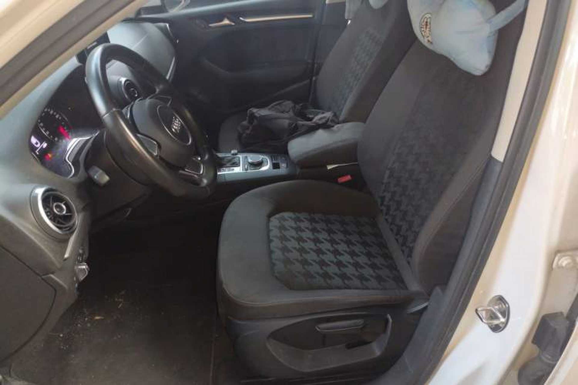 Used Audi A3 2016 Limousine 35 TFSI Ambition Edition Left Front Seat