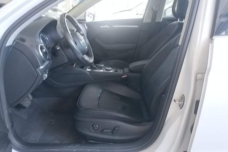 Used Audi A3 2016 Limousine 35 TFSI Prestige Edition Left Front Seat