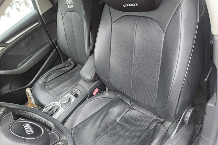Used Audi A3 2016 Limousine 35 TFSI Ambition Edition Left Front Seat
