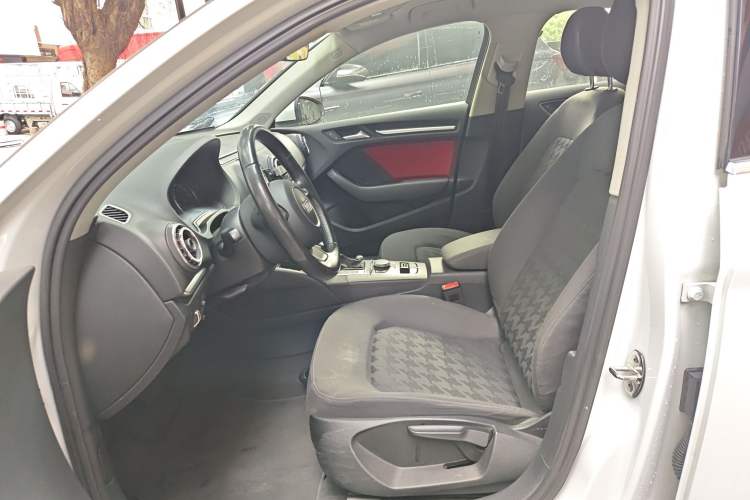 Used Audi A3 2016 Limousine 35 TFSI Ambition Edition Left Front Seat