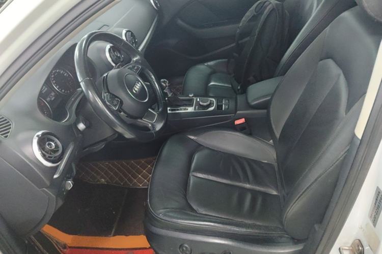 Used Audi A3 2016 Limousine 35 TFSI Style Edition Left Front Seat