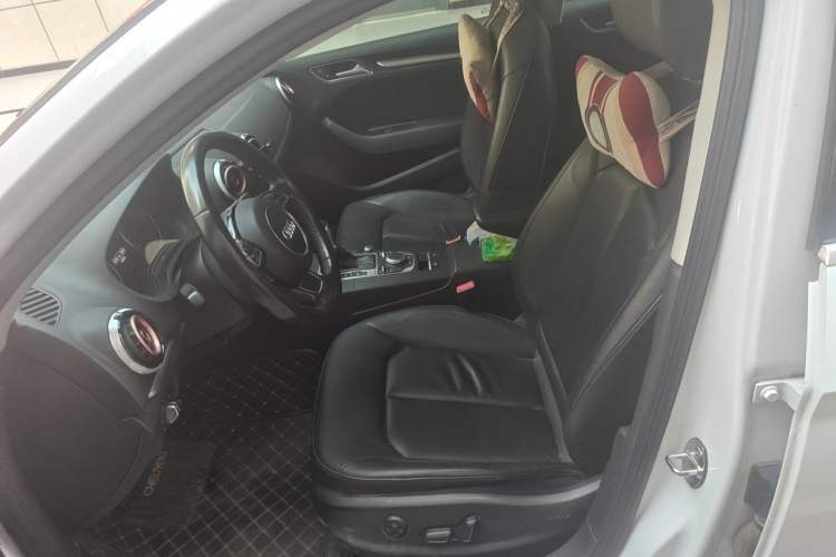 Used Audi A3 2016 Limousine 35 TFSI Style Edition Left Front Seat