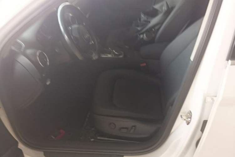 Used Audi A3 2016 Limousine 35 TFSI Prestige Edition Left Front Seat