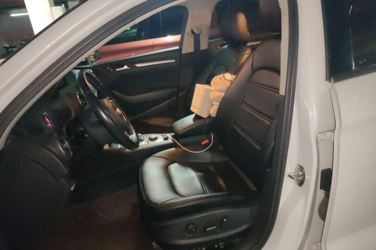 Used Audi A3 2016 Limousine 35 TFSI Prestige Edition Left Front Seat