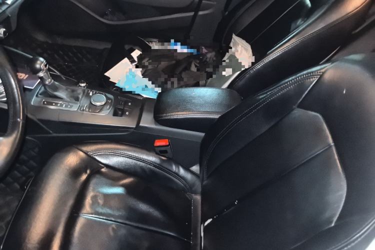 Used Audi A3 2016 Limousine 35 TFSI Ambition Edition Left Front Seat