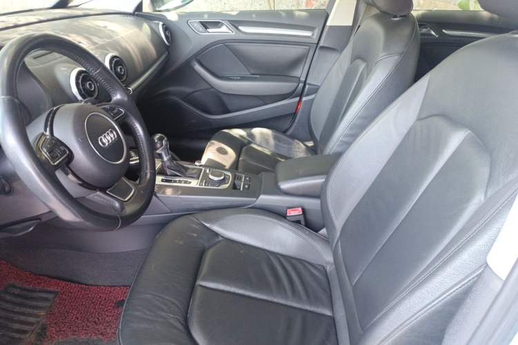 Used Audi A3 2016 Limousine 35 TFSI Style Edition Left Front Seat