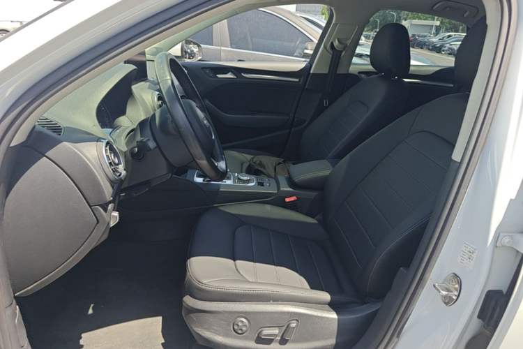 Used Audi A3 2016 Limousine 35 TFSI Prestige Edition Left Front Seat