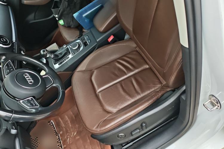 Used Audi A3 2016 Limousine 35 TFSI Style Edition Left Front Seat