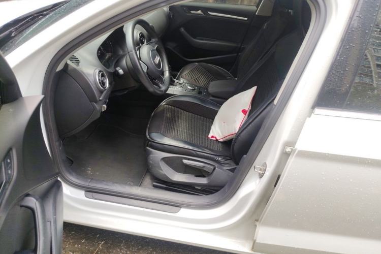 Used Audi A3 2016 Limousine 35 TFSI Ambition Edition Left Front Seat
